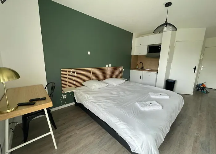 Bel appartement design tout confort (Parking Gratuit) à 10 minutes de Bordeaux