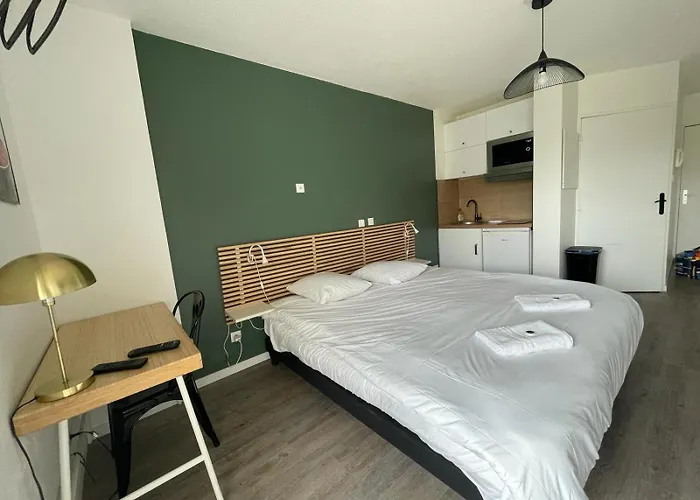 Bel appartement design tout confort (Parking Gratuit) à 10 minutes de Bordeaux